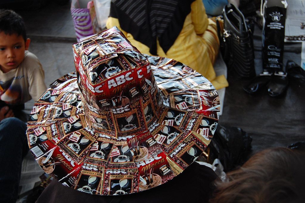 Making a Hat from Coffee's Sachet