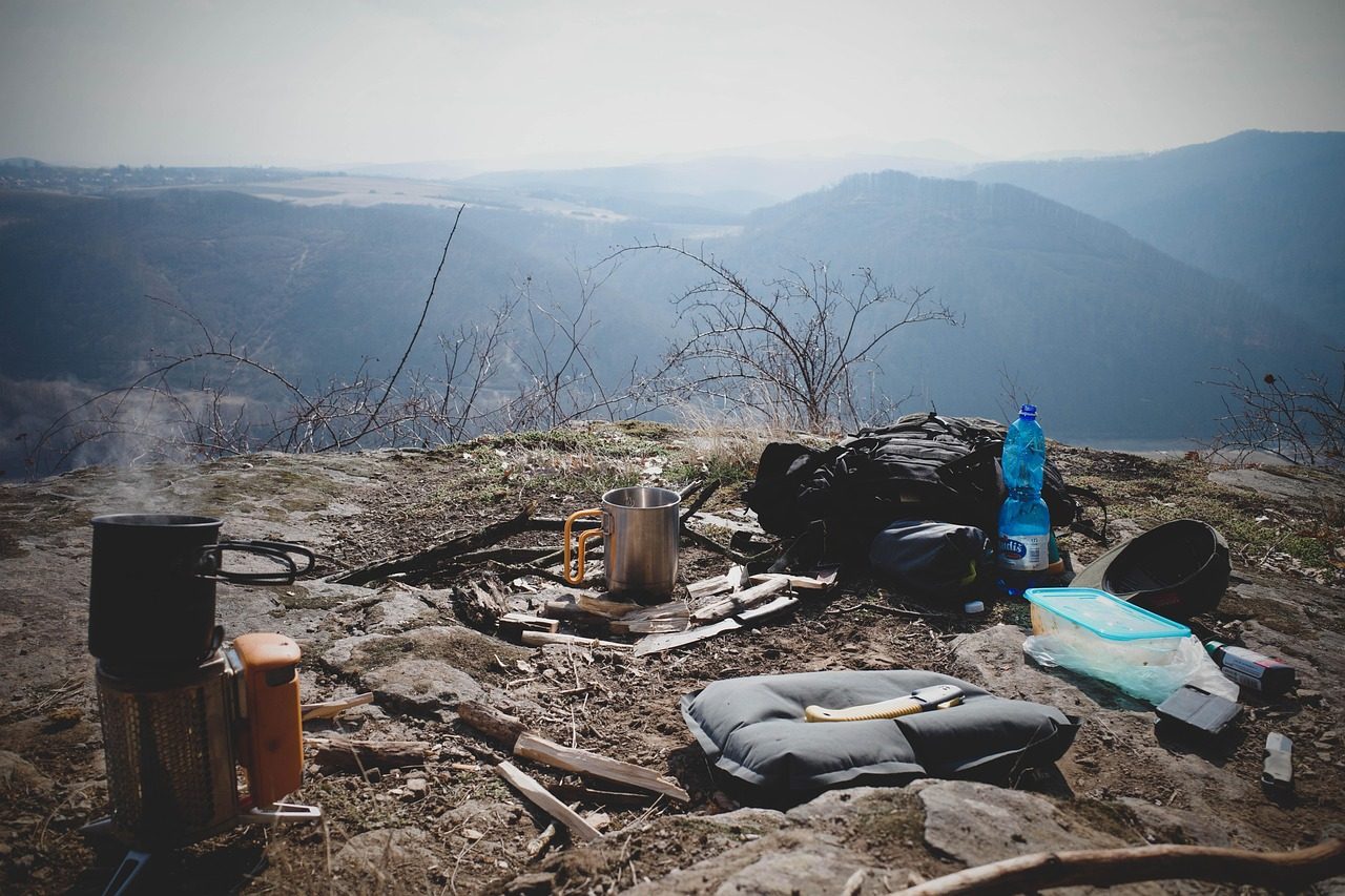 taiki-ishikawa-w6EMxsk8CDA-unsplash Wilderness Survival Knife