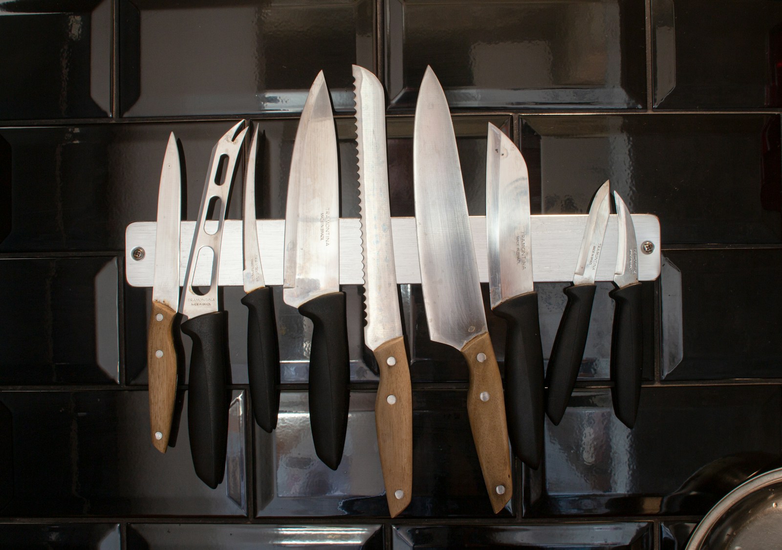 taiki-ishikawa-w6EMxsk8CDA-unsplash Best Knives for Cleaning Fish