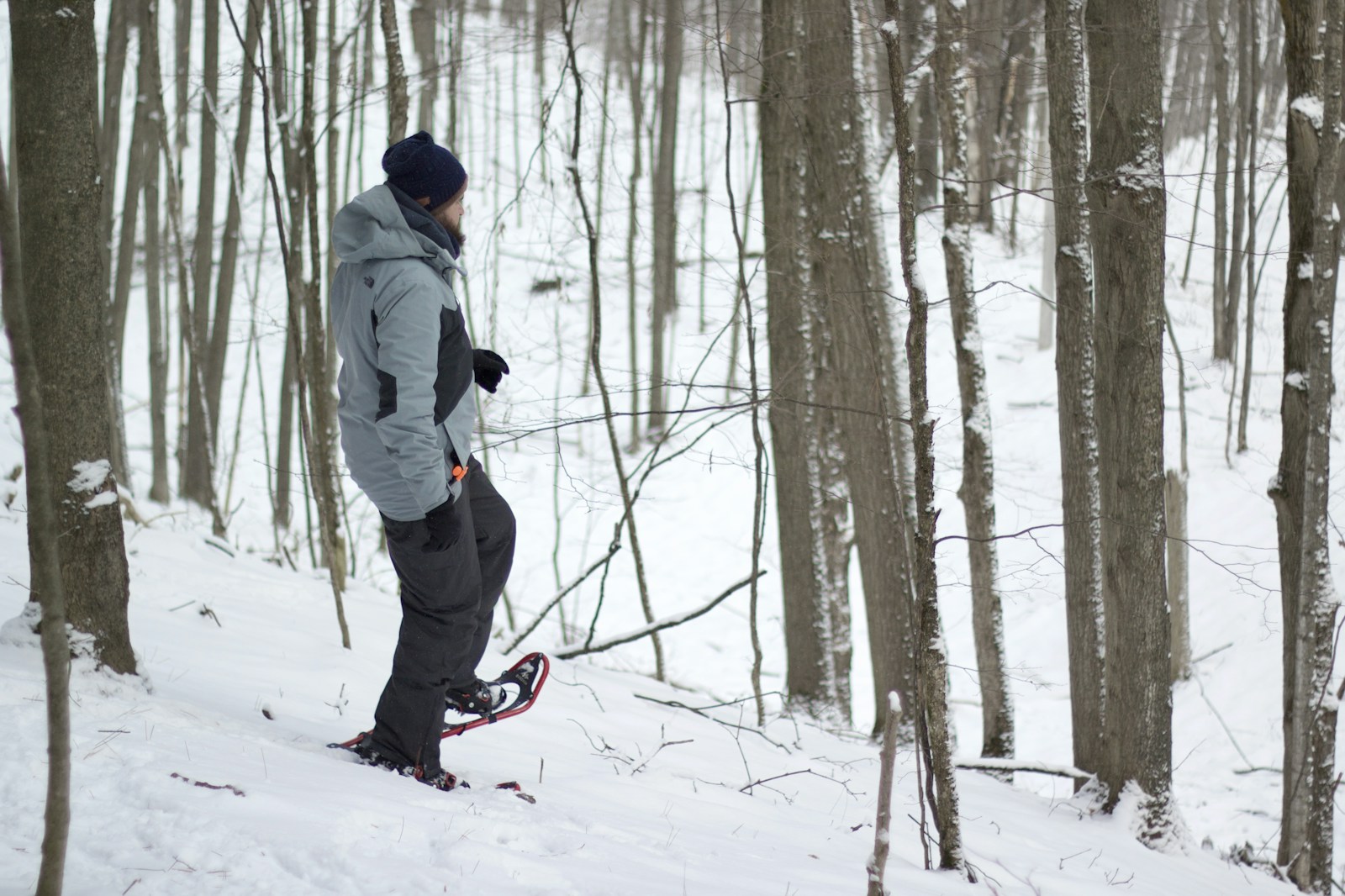 Smart Beanie for Hiking in Snowy Region