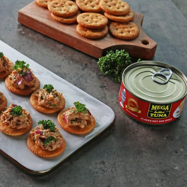crackers a Mega Tuna twist