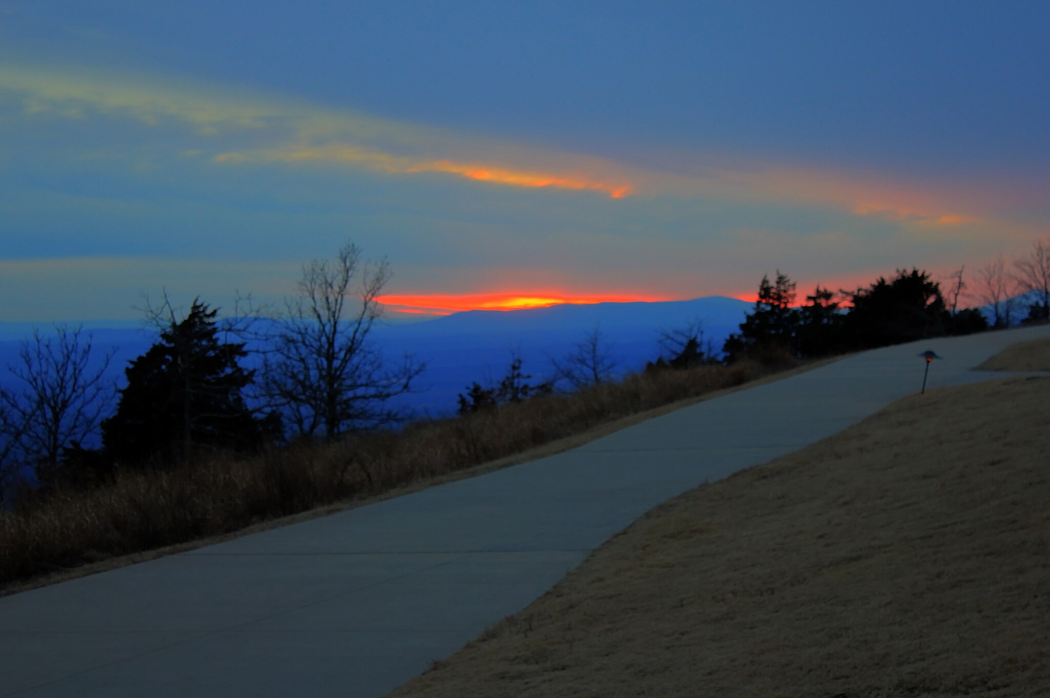 taiki-ishikawa-w6EMxsk8CDA-unsplash