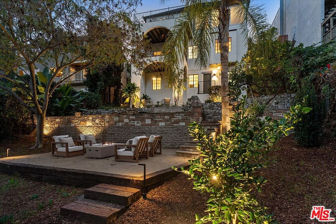 taiki-ishikawa-w6EMxsk8CDA-unsplash