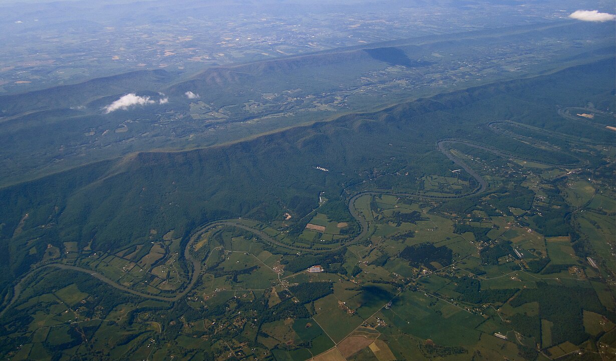 henandoah River and Fort Valley, aerial