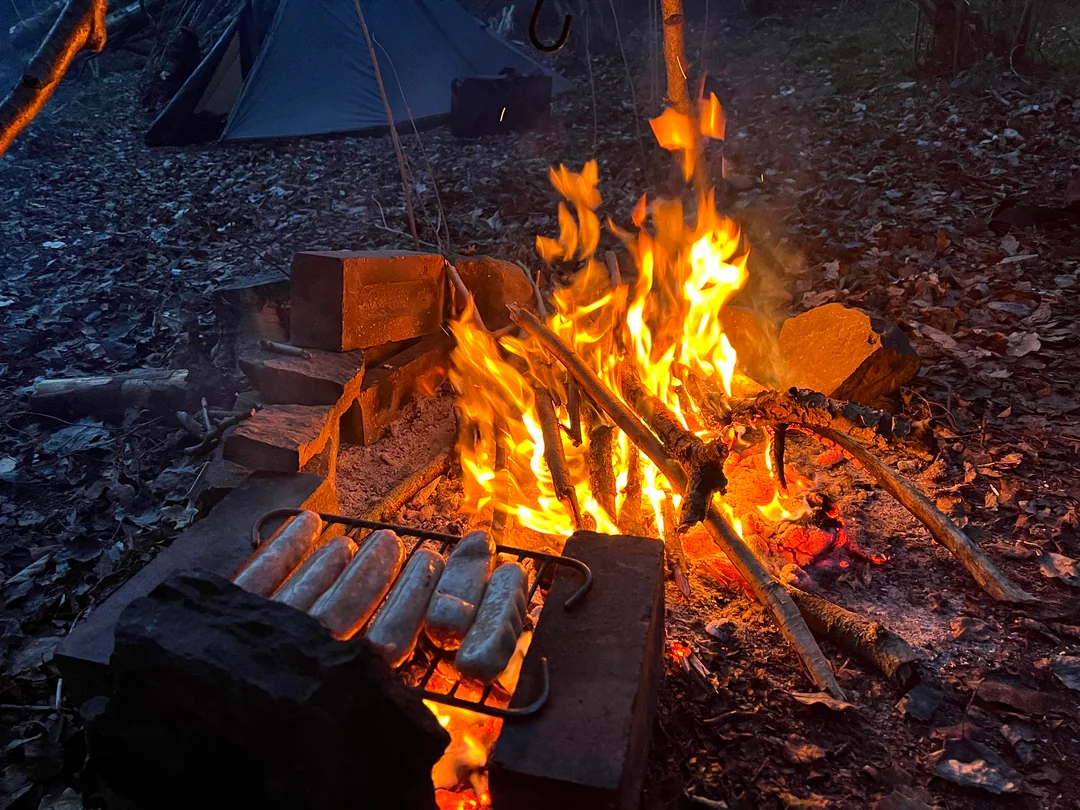 Key Hole fire pit with throw down grill