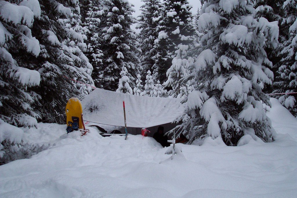 Snow shelter