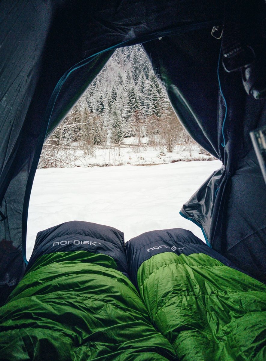 Colder rated sleeping bag in snow