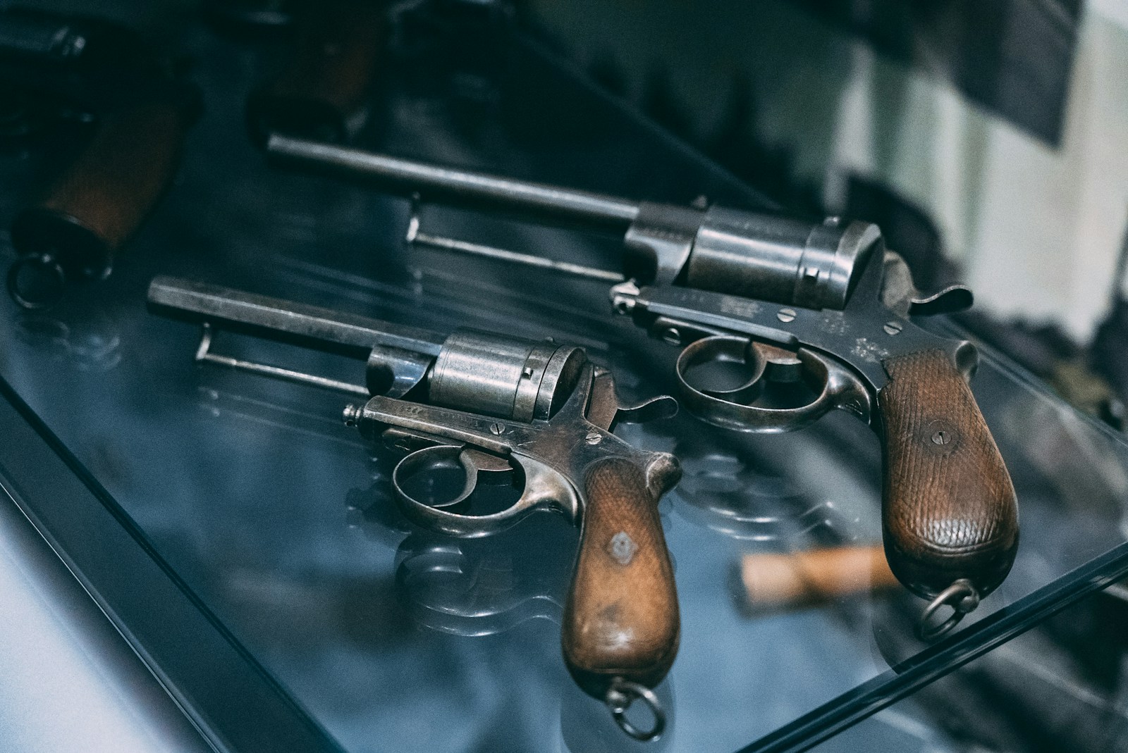 old pistols in a museum