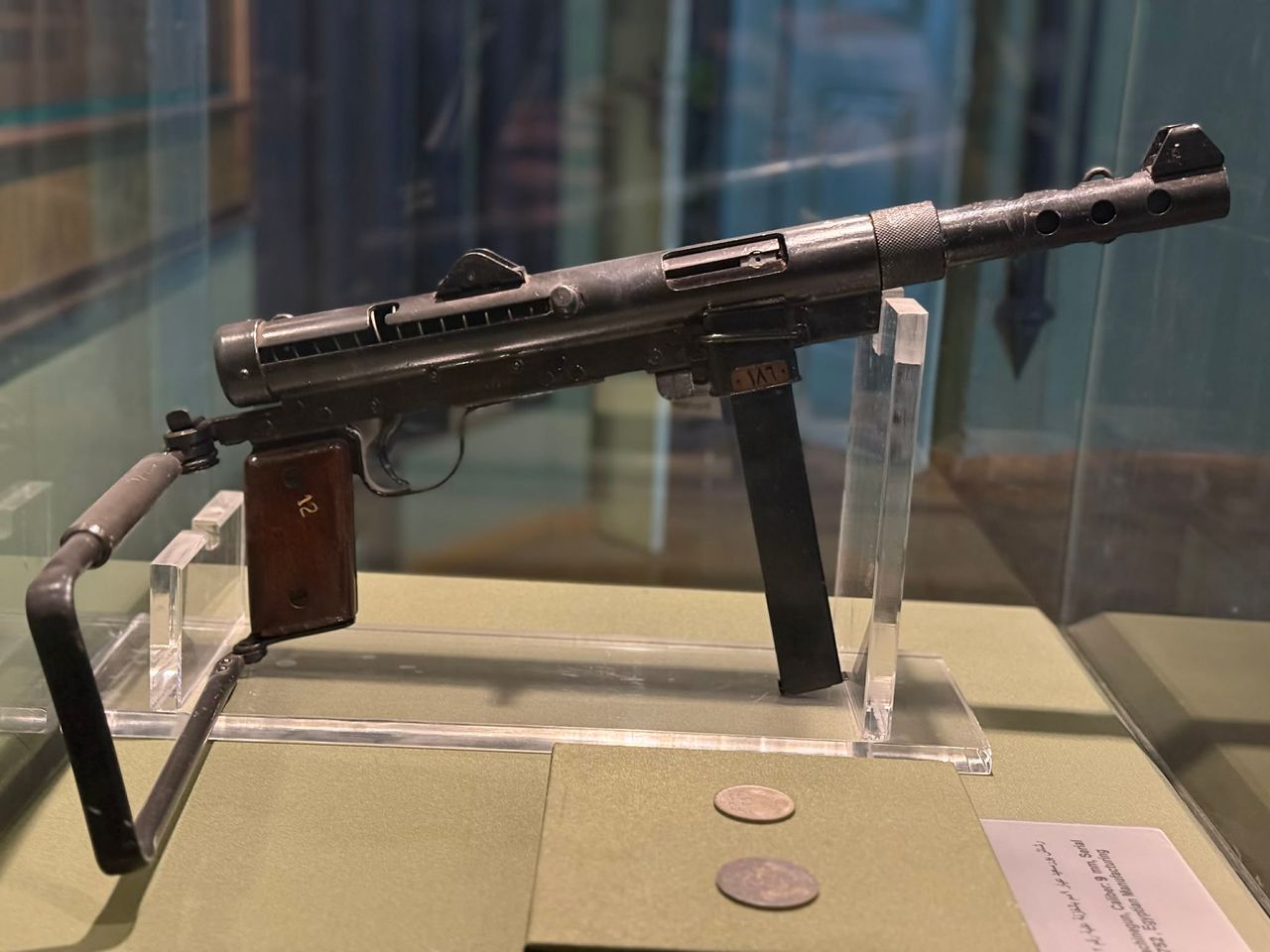 Submachine Gun