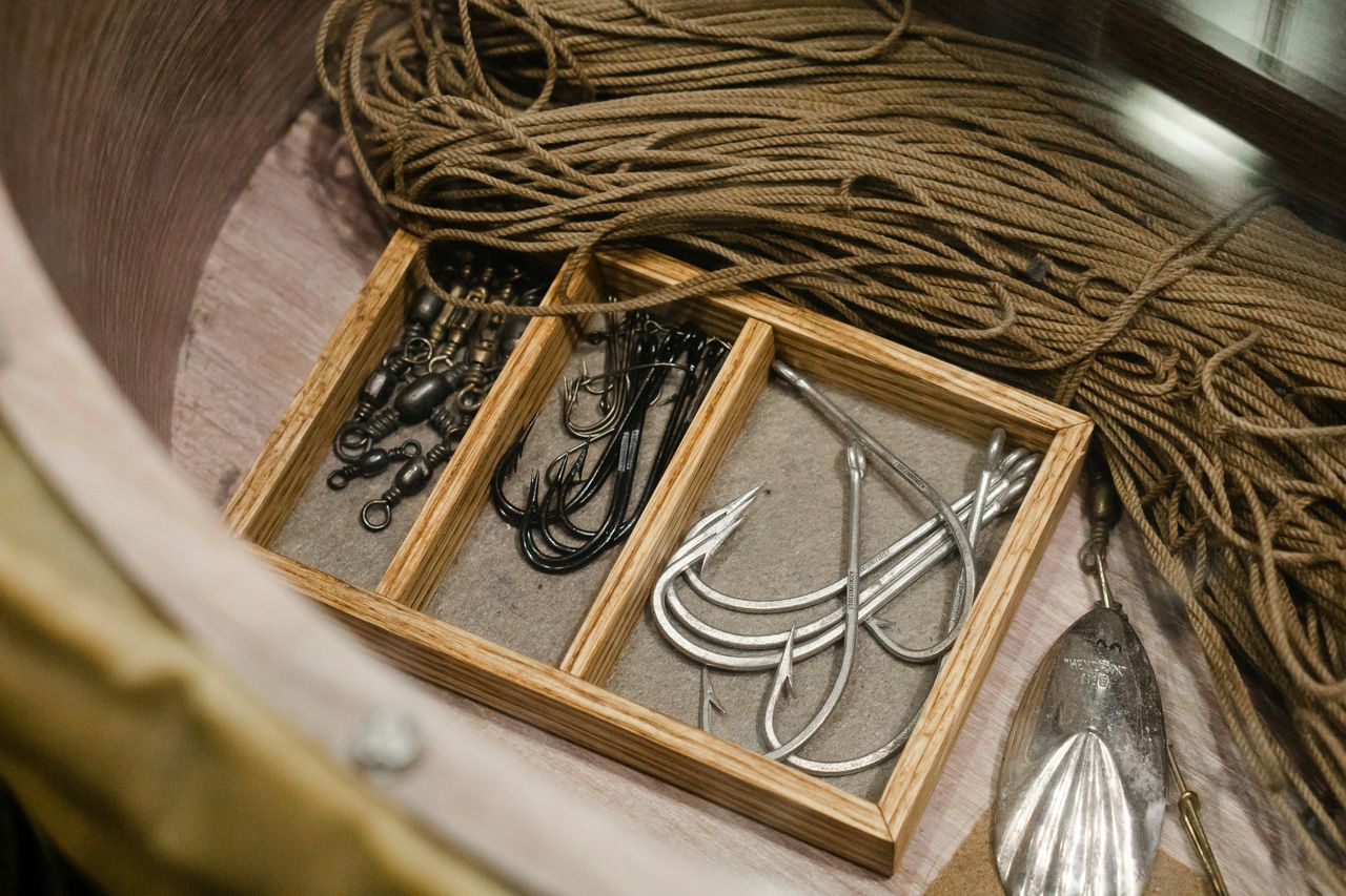 Terminal Tackle in Small Compartment Cases